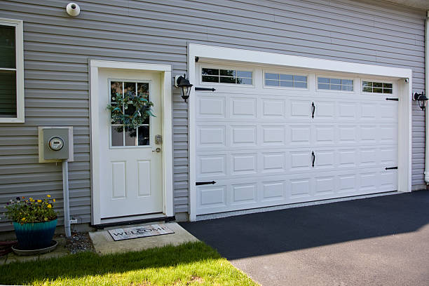 24/7 Emergency Garage Door Panel Replacement experts in Meadows Place, TX